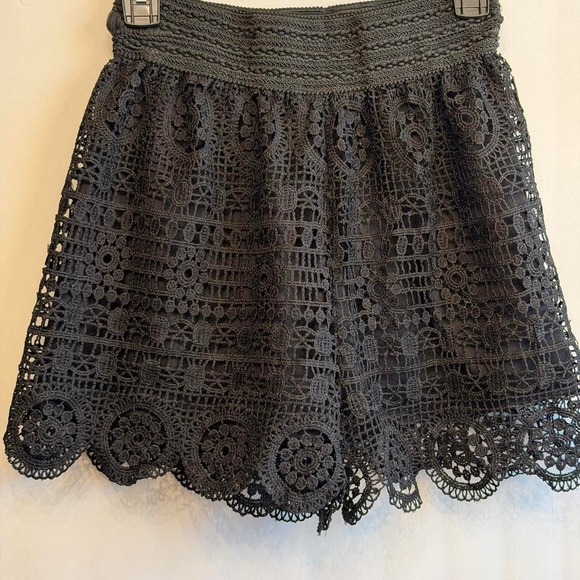 Zara Pants - Zara Juniors Black Lace shorts Size L/XL‎